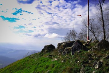 Strahinjčica [nl] Vrh Sušec (846 m)